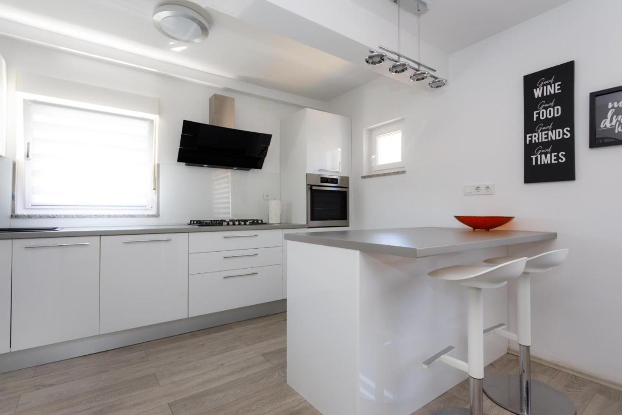 Apartman Laura Đảo Krk Ngoại thất bức ảnh