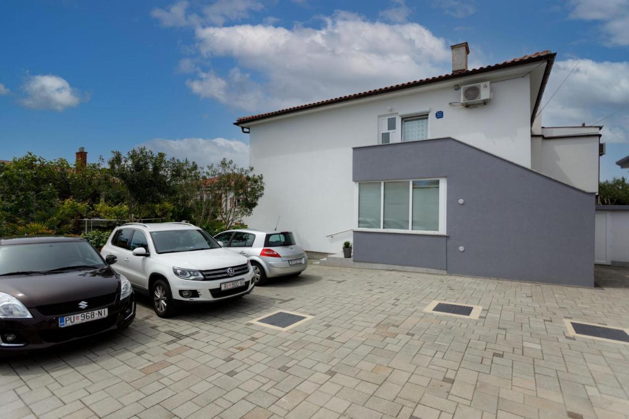 Apartman Laura Đảo Krk Ngoại thất bức ảnh