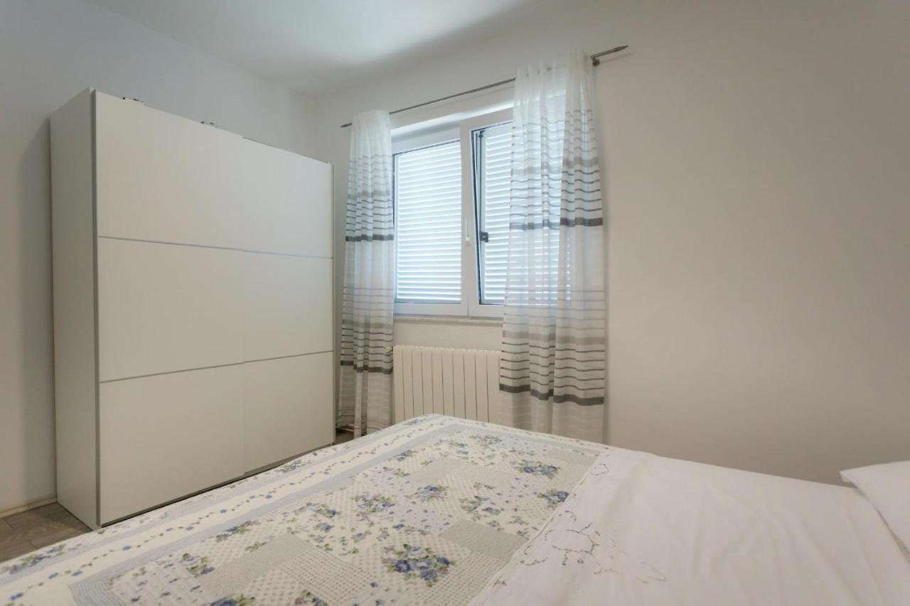 Apartman Laura Đảo Krk Ngoại thất bức ảnh
